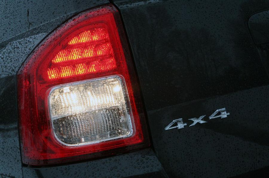  Jeep Compass Limited 2011 года  (фото 28 из 51)